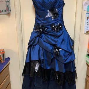 Navy blue prom dress